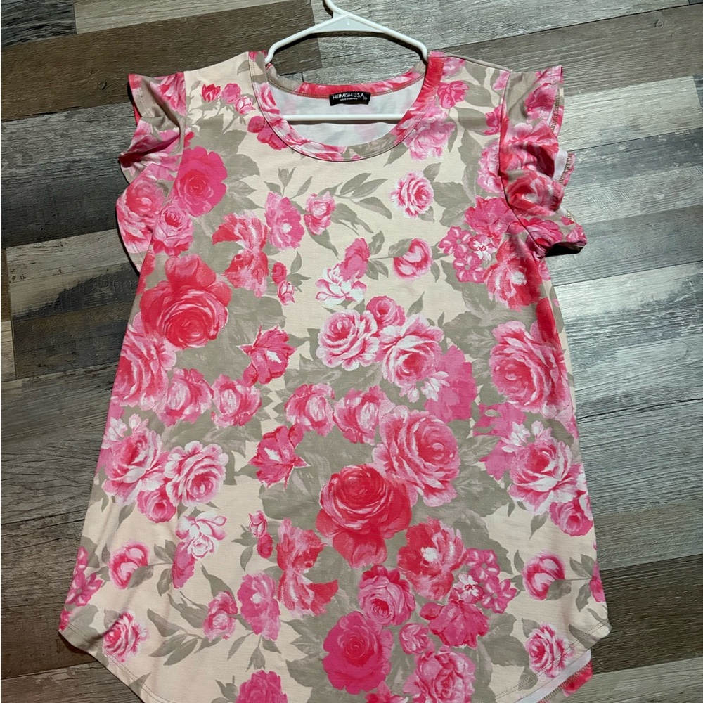 New women’s med shirt